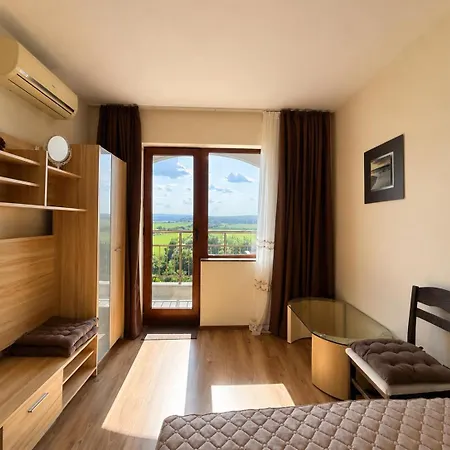 Solmar Sea View Apartment, Sunrise Обзор
